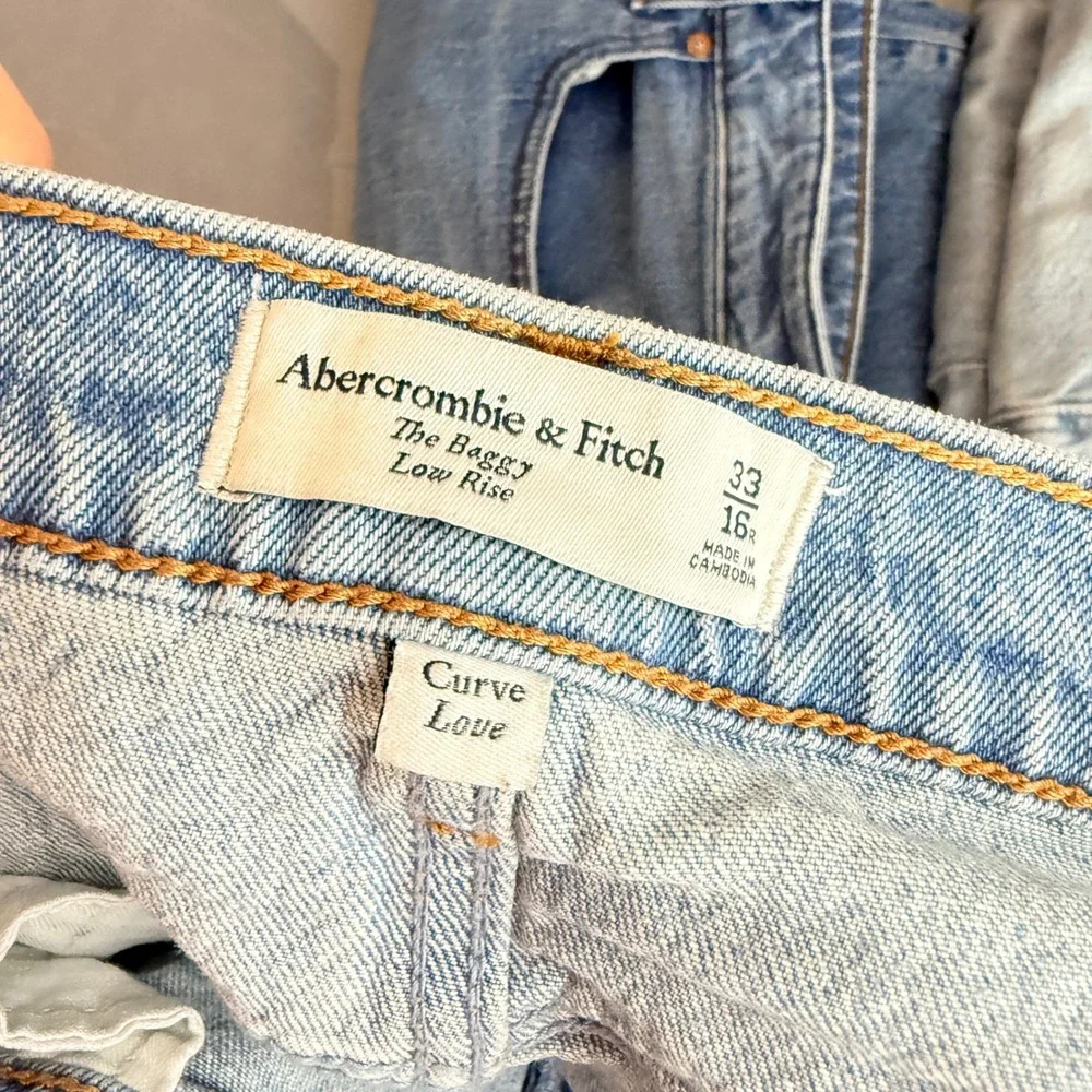 Abercrombie & Fitch The Baggy Low Rise Jeans‎ Light Rise 33/16R Curve Love